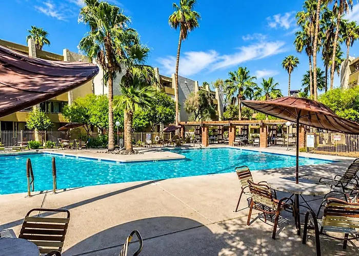 Chic With Parking Spot - Minutes To Old Town! Apartment